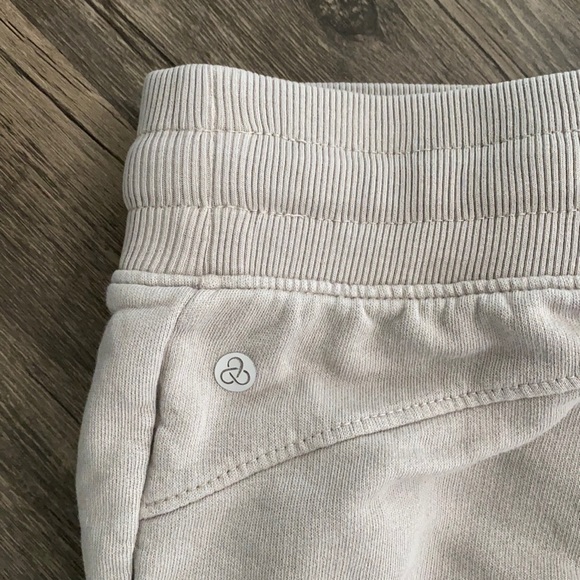 Zella Miami Pocketed Jogger Pants - Picture 2 of 6